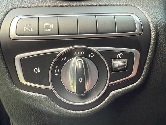 Черный Мерседес ЦЛЦ-класс, объемом двигателя 2 л и пробегом 150 тыс. км за 41500 $, фото 5 на Automoto.ua