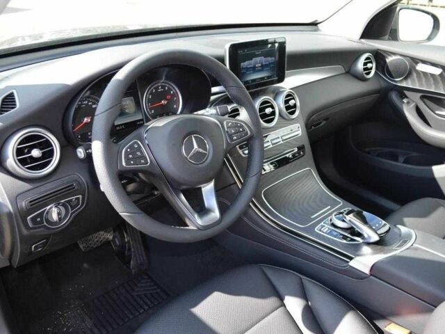 Чорний Мерседес ЦЛЦ-клас, об'ємом двигуна 2 л та пробігом 88 тис. км за 20000 $, фото 5 на Automoto.ua