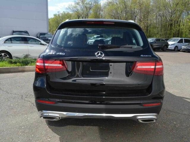 Чорний Мерседес ЦЛЦ-клас, об'ємом двигуна 2 л та пробігом 88 тис. км за 20000 $, фото 2 на Automoto.ua