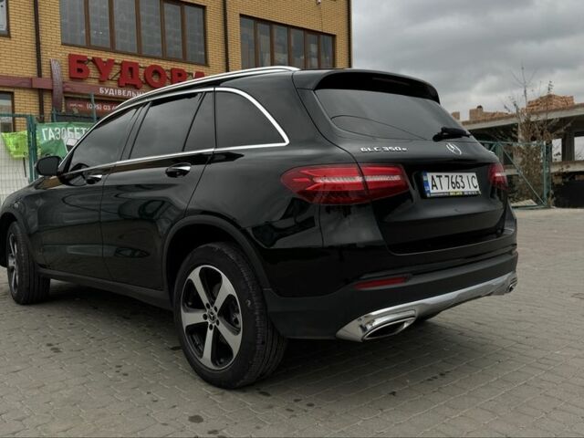 Черный Мерседес ЦЛЦ-класс, объемом двигателя 2 л и пробегом 48 тыс. км за 33500 $, фото 4 на Automoto.ua