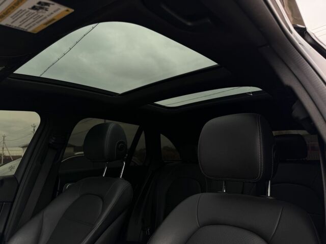 Черный Мерседес ЦЛЦ-класс, объемом двигателя 2 л и пробегом 48 тыс. км за 33500 $, фото 12 на Automoto.ua