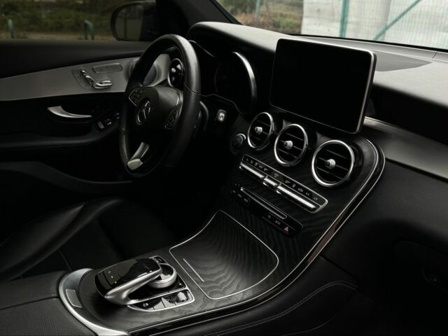 Черный Мерседес ЦЛЦ-класс, объемом двигателя 2 л и пробегом 48 тыс. км за 33500 $, фото 9 на Automoto.ua