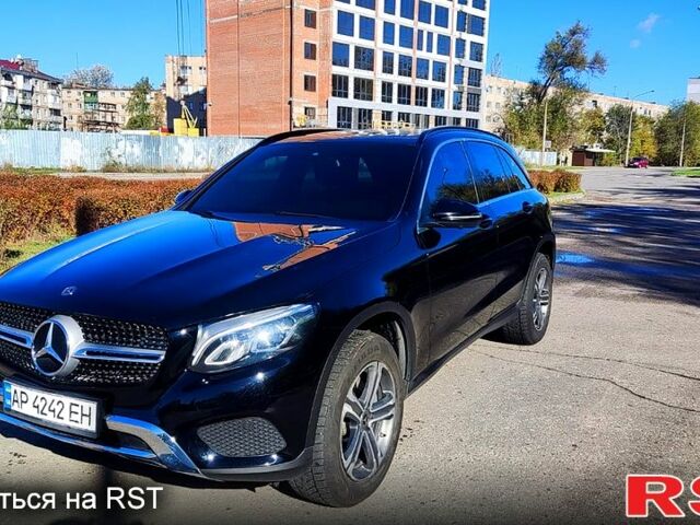 Черный Мерседес ЦЛЦ-класс, объемом двигателя 2 л и пробегом 127 тыс. км за 33000 $, фото 4 на Automoto.ua