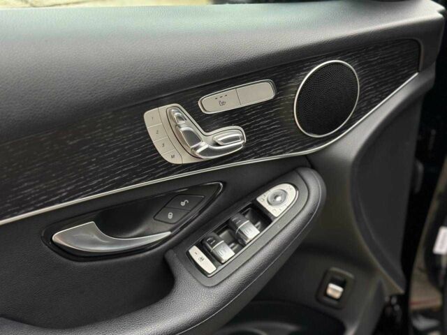 Черный Мерседес ЦЛЦ-класс, объемом двигателя 2 л и пробегом 76 тыс. км за 36500 $, фото 6 на Automoto.ua