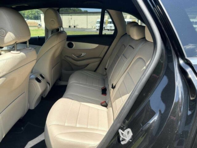 Чорний Мерседес ЦЛЦ-клас, об'ємом двигуна 2 л та пробігом 30 тис. км за 19300 $, фото 10 на Automoto.ua