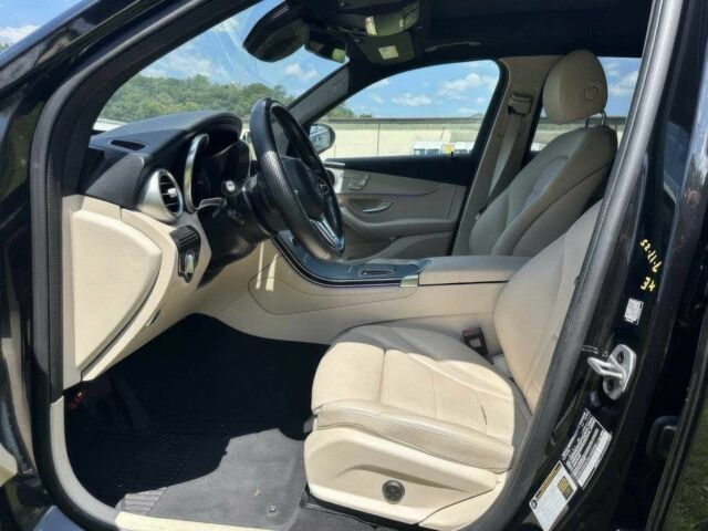 Чорний Мерседес ЦЛЦ-клас, об'ємом двигуна 2 л та пробігом 30 тис. км за 19300 $, фото 8 на Automoto.ua