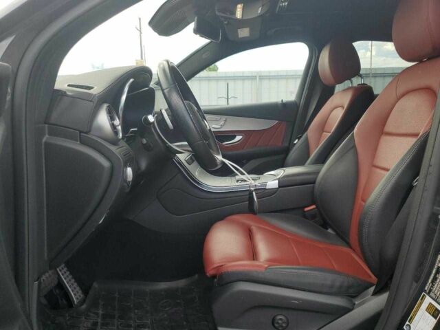 Чорний Мерседес ЦЛЦ-клас, об'ємом двигуна 2 л та пробігом 15 тис. км за 8500 $, фото 5 на Automoto.ua