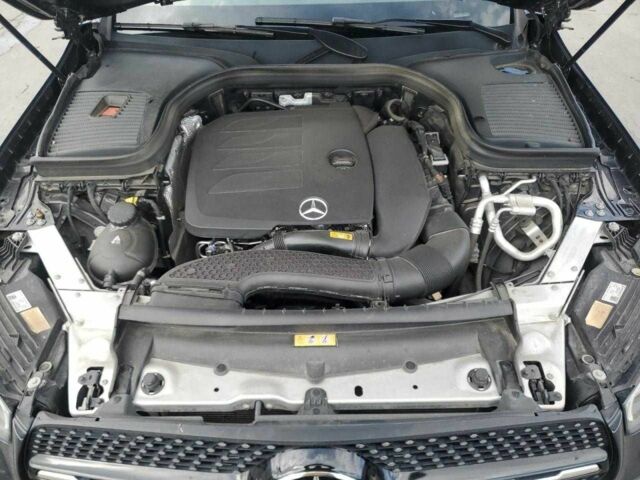 Чорний Мерседес ЦЛЦ-клас, об'ємом двигуна 2 л та пробігом 15 тис. км за 8500 $, фото 9 на Automoto.ua