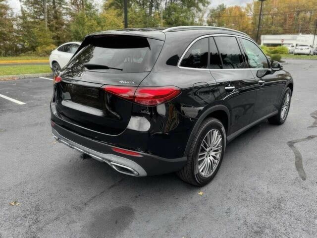 Чорний Мерседес ЦЛЦ-клас, об'ємом двигуна 2 л та пробігом 27 тис. км за 18700 $, фото 3 на Automoto.ua