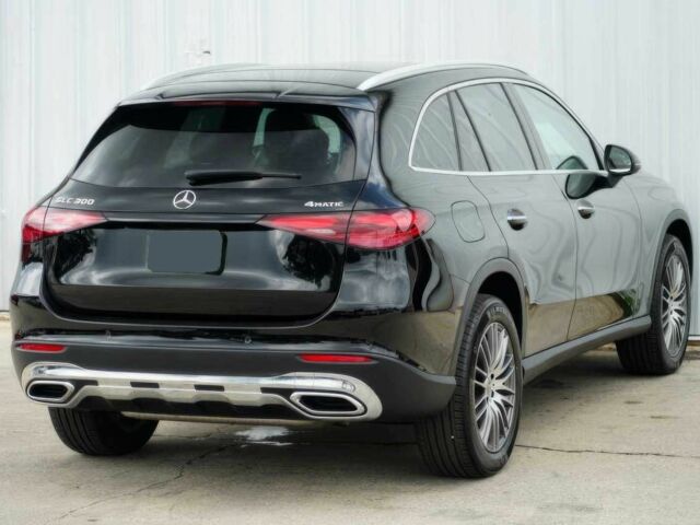 Чорний Мерседес ЦЛЦ-клас, об'ємом двигуна 2 л та пробігом 25 тис. км за 18700 $, фото 7 на Automoto.ua