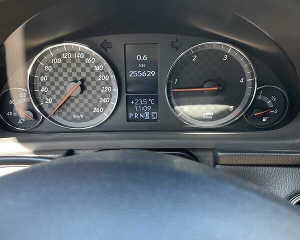 Серый Мерседес ЦЛЦ-класс, объемом двигателя 2.1 л и пробегом 256 тыс. км за 9000 $, фото 13 на Automoto.ua