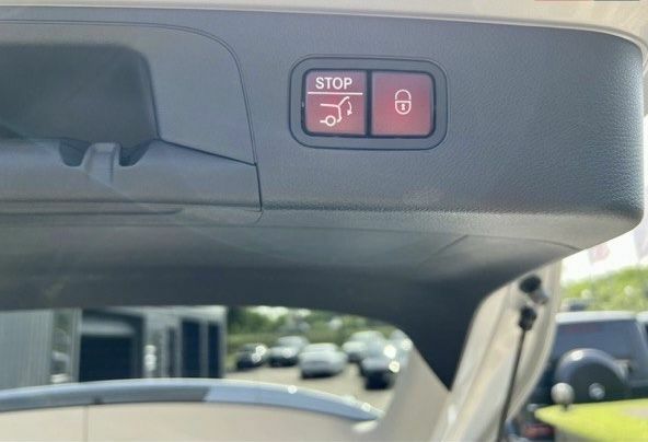 Сірий Мерседес ЦЛЦ-клас, об'ємом двигуна 1.99 л та пробігом 218 тис. км за 24842 $, фото 13 на Automoto.ua