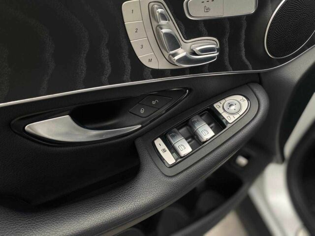 Сірий Мерседес ЦЛЦ-клас, об'ємом двигуна 2 л та пробігом 91 тис. км за 29990 $, фото 15 на Automoto.ua