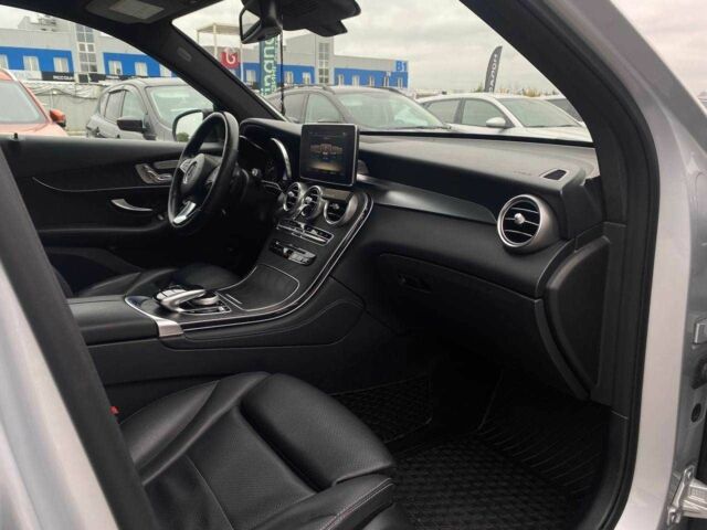 Сірий Мерседес ЦЛЦ-клас, об'ємом двигуна 2 л та пробігом 91 тис. км за 29990 $, фото 10 на Automoto.ua