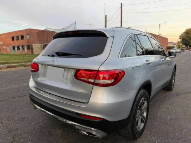 Серый Мерседес ЦЛЦ-класс, объемом двигателя 2 л и пробегом 32 тыс. км за 8700 $, фото 4 на Automoto.ua