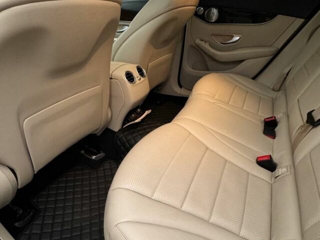 Сірий Мерседес ЦЛЦ-клас, об'ємом двигуна 2 л та пробігом 130 тис. км за 31600 $, фото 22 на Automoto.ua