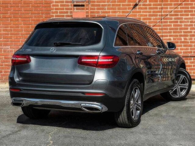 Серый Мерседес ЦЛЦ-класс, объемом двигателя 2 л и пробегом 41 тыс. км за 9900 $, фото 6 на Automoto.ua