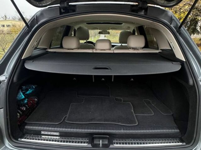 Сірий Мерседес ЦЛЦ-клас, об'ємом двигуна 2 л та пробігом 130 тис. км за 31600 $, фото 8 на Automoto.ua