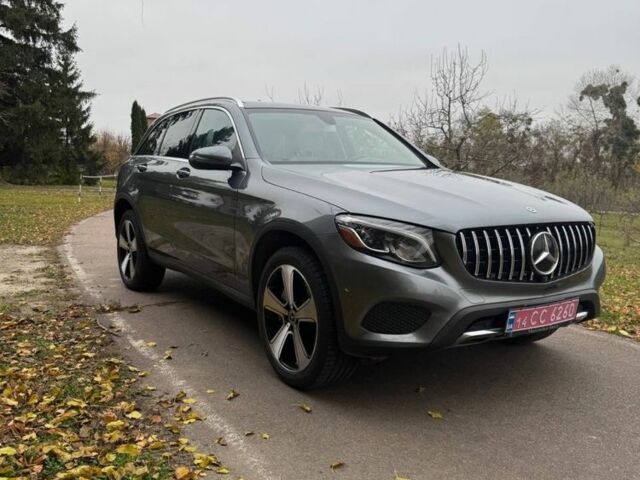 Сірий Мерседес ЦЛЦ-клас, об'ємом двигуна 2 л та пробігом 130 тис. км за 31600 $, фото 2 на Automoto.ua