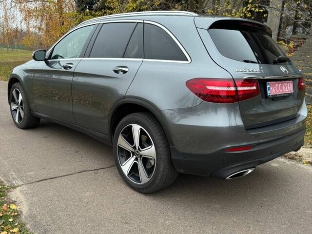 Сірий Мерседес ЦЛЦ-клас, об'ємом двигуна 2 л та пробігом 130 тис. км за 31600 $, фото 5 на Automoto.ua