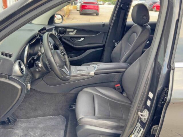 Серый Мерседес ЦЛЦ-класс, объемом двигателя 2 л и пробегом 24 тыс. км за 20000 $, фото 9 на Automoto.ua