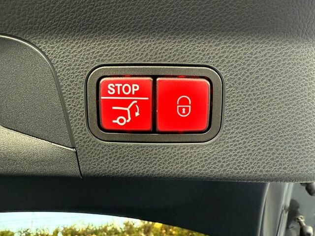 Сірий Мерседес ЦЛЦ-клас, об'ємом двигуна 2 л та пробігом 19 тис. км за 65900 $, фото 11 на Automoto.ua