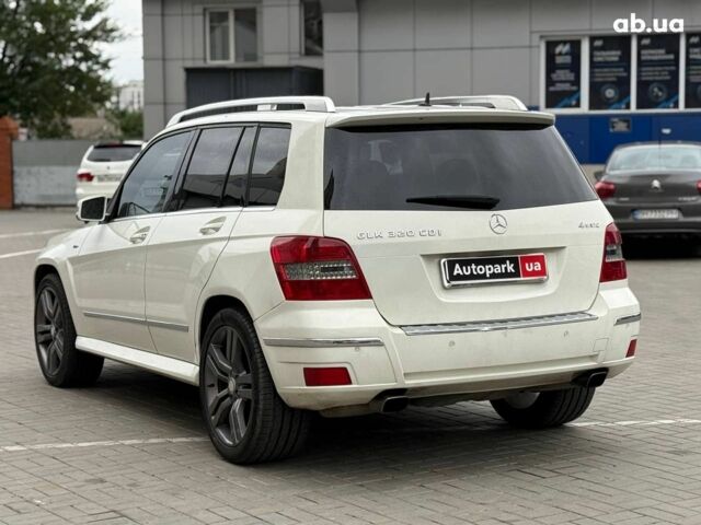 Мерседес ЦЛК-Класс 2008 в Одессе на Automoto.ua Белый Мерседес ЦЛК-Класс, объемом двигателя 3 л и пробегом 290 тыс. км за 12090 $, фото 5 на Automoto.ua