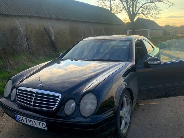 Чорний Мерседес ЦЛК-Клас, об'ємом двигуна 3.2 л та пробігом 167 тис. км за 4000 $, фото 4 на Automoto.ua
