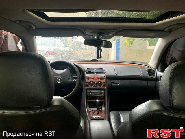 Чорний Мерседес ЦЛК-Клас, об'ємом двигуна 3.2 л та пробігом 167 тис. км за 4000 $, фото 10 на Automoto.ua