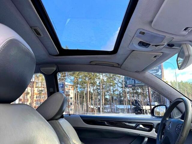 Чорний Мерседес ЦЛК-Клас, об'ємом двигуна 2 л та пробігом 300 тис. км за 3200 $, фото 11 на Automoto.ua