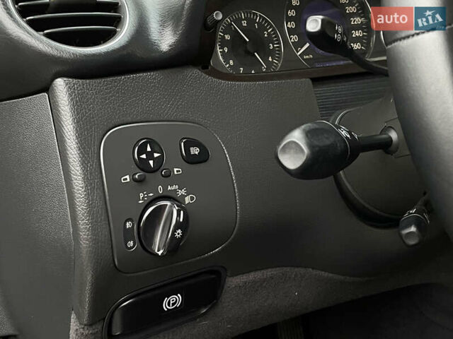 Черный Мерседес ЦЛК-Класс, объемом двигателя 2.7 л и пробегом 315 тыс. км за 7500 $, фото 15 на Automoto.ua