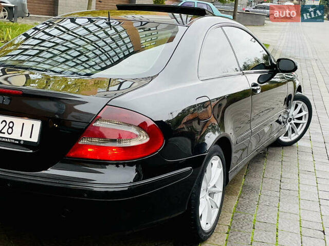 Черный Мерседес ЦЛК-Класс, объемом двигателя 2.7 л и пробегом 315 тыс. км за 7500 $, фото 13 на Automoto.ua