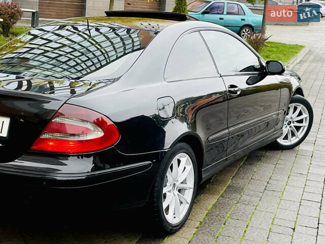 Черный Мерседес ЦЛК-Класс, объемом двигателя 2.7 л и пробегом 315 тыс. км за 7500 $, фото 29 на Automoto.ua