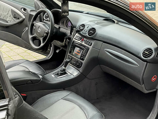 Черный Мерседес ЦЛК-Класс, объемом двигателя 2.7 л и пробегом 315 тыс. км за 7500 $, фото 20 на Automoto.ua