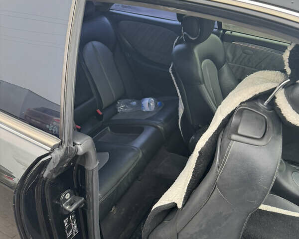 Черный Мерседес ЦЛК-Класс, объемом двигателя 2.7 л и пробегом 222 тыс. км за 4499 $, фото 6 на Automoto.ua