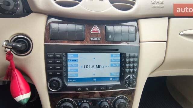 Черный Мерседес ЦЛК-Класс, объемом двигателя 1.8 л и пробегом 210 тыс. км за 8950 $, фото 7 на Automoto.ua