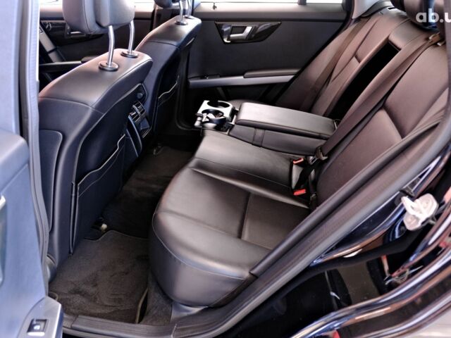 Мерседес ЦЛК-Клас 2015 у Одесі на Automoto.ua Чорний Мерседес ЦЛК-Клас, об'ємом двигуна 2.2 л та пробігом 192 тис. км за 17900 $, фото 7 на Automoto.ua