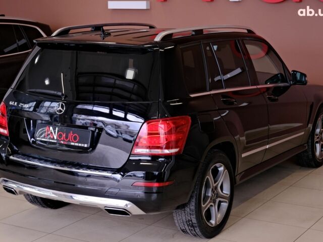 Черный Мерседес ЦЛК-Класс, объемом двигателя 2.1 л и пробегом 192 тыс. км за 16900 $, фото 4 на Automoto.ua