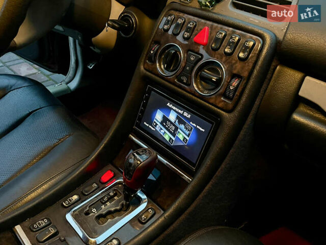 Червоний Мерседес ЦЛК-Клас, об'ємом двигуна 3.2 л та пробігом 216 тис. км за 5500 $, фото 20 на Automoto.ua