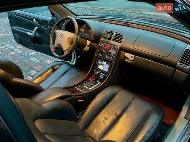 Червоний Мерседес ЦЛК-Клас, об'ємом двигуна 3.2 л та пробігом 216 тис. км за 5500 $, фото 15 на Automoto.ua