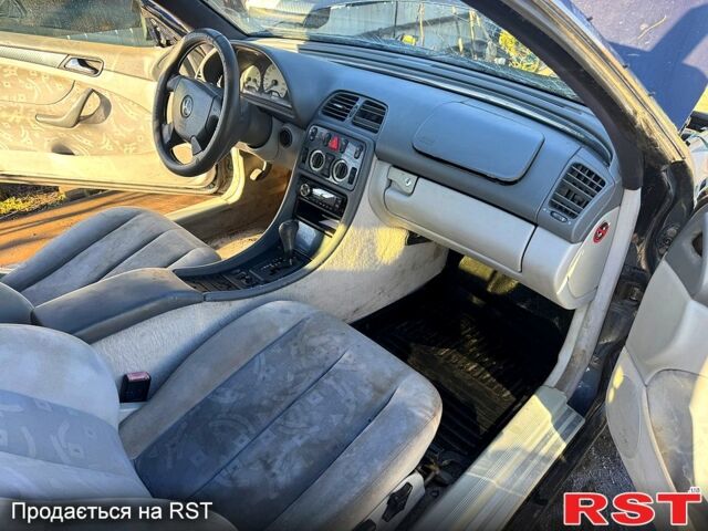 Мерседес ЦЛК-Клас, об'ємом двигуна 2 л та пробігом 320 тис. км за 1300 $, фото 10 на Automoto.ua