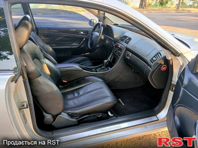 Мерседес ЦЛК-Клас, об'ємом двигуна 2 л та пробігом 380 тис. км за 4300 $, фото 4 на Automoto.ua
