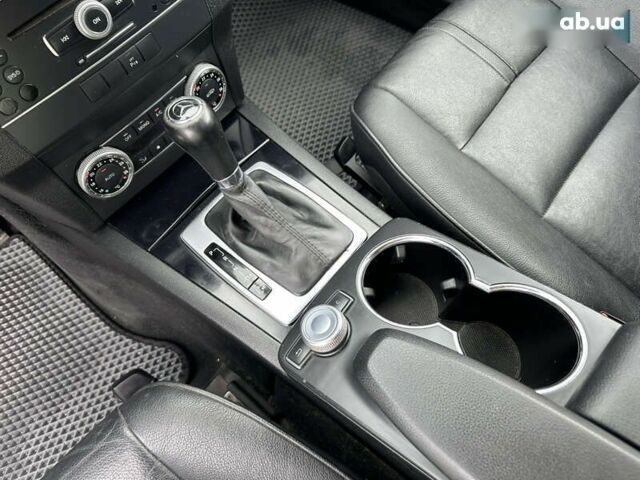 Мерседес ЦЛК-Класс, объемом двигателя 2.1 л и пробегом 310 тыс. км за 12999 $, фото 7 на Automoto.ua