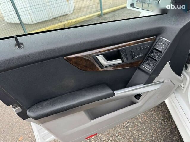 Мерседес ЦЛК-Класс, объемом двигателя 3.5 л и пробегом 251 тыс. км за 13990 $, фото 17 на Automoto.ua