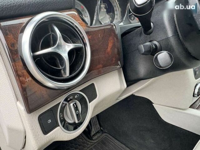 Мерседес ЦЛК-Класс, объемом двигателя 3.5 л и пробегом 251 тыс. км за 13990 $, фото 19 на Automoto.ua