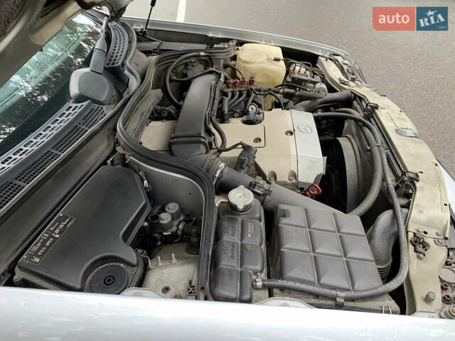 Серый Мерседес ЦЛК-Класс, объемом двигателя 2 л и пробегом 350 тыс. км за 3200 $, фото 21 на Automoto.ua