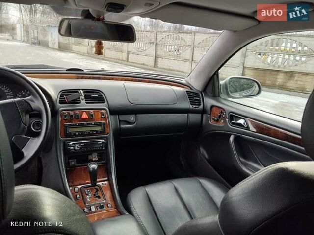 Сірий Мерседес ЦЛК-Клас, об'ємом двигуна 3.2 л та пробігом 340 тис. км за 4650 $, фото 2 на Automoto.ua