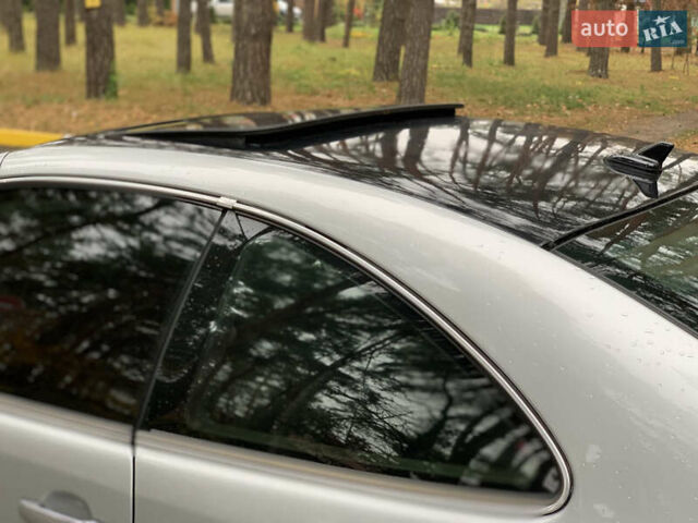 Серый Мерседес ЦЛК-Класс, объемом двигателя 2 л и пробегом 350 тыс. км за 3200 $, фото 9 на Automoto.ua