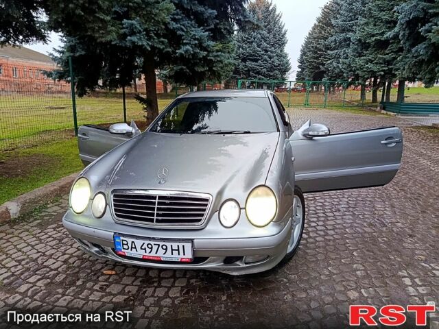 Серый Мерседес ЦЛК-Класс, объемом двигателя 2 л и пробегом 235 тыс. км за 4300 $, фото 7 на Automoto.ua