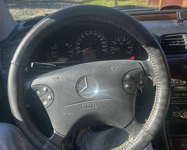Мерседес ЦЛК-Клас 1999 у Києві на Automoto.ua Сірий Мерседес ЦЛК-Клас, об'ємом двигуна 2 л та пробігом 440 тис. км за 2500 $, фото 5 на Automoto.ua